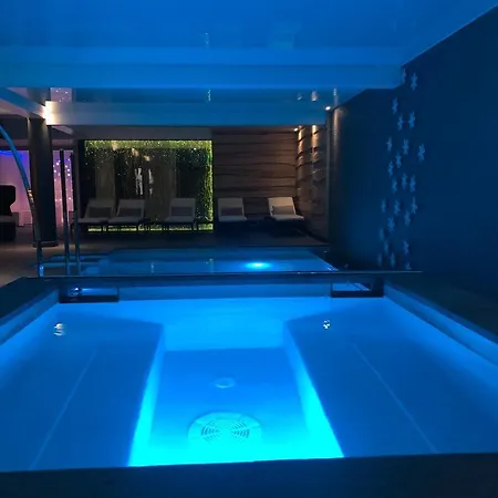 فندق Montana & 4*
