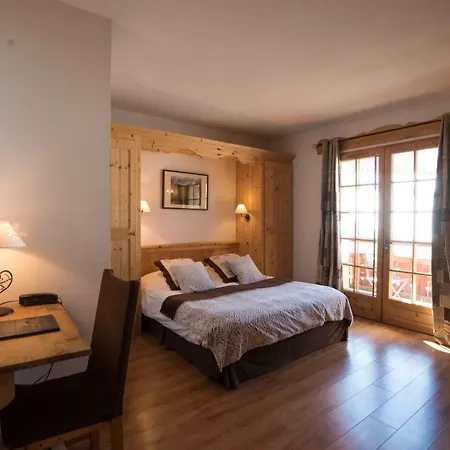 فندق Montana & 4*